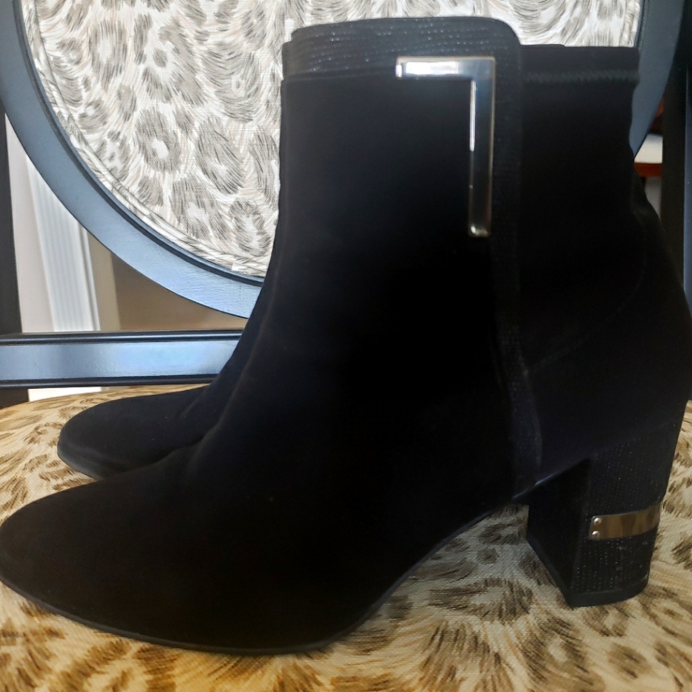 Stuart Weitzman Black Suede Stretch Leather Block Heel Ankle Boots 8M
